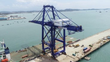 Pelabuhan Batu Ampar Semakin Modern, BP Batam Datangkan STS Crane