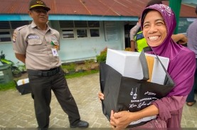Gelar Pasar Murah, Warga: Alhamdulillah Semoga PHR…