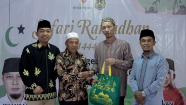 Bumi Siak Pusako Bagikan Paket Ramadan di Tapung Kampar