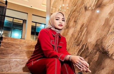 Artis Nathalie Holscher Geluti Bisnis Skincare