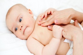 Ini 6 Cara Mengatasi Cegukan Pada Bayi Baru Lahir