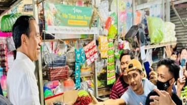 Kunjungi Pasar Tugu Depok dan Pasar Minggu, Jokowi Pastikan Harga Aman!