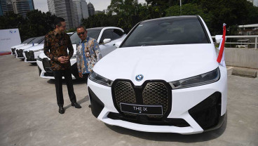 BMW Serahkan 13 Mobil Listrik Untuk Peserta KTT Asean