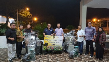 Tingkatkan Kualitas Kopi Lampung, PTBA Serahkan Bantuan Mesin Pengolah