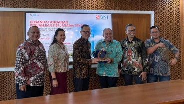 Semen Padang Serahkan Pengelolaan Dana Pensiun ke DPLK Bank BNI