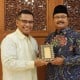 Yayasan Muslim Sinarmas Wakaf Alquran ke Masjid dan Musala di Pasuruan