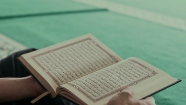 Bacaan Surat Al-Kahfi Ayat 1-10: Arab, Latin dan Terjemahan