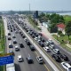 Jalan Tol Jakarta-Cikampek Dipadati Pemudik, Ini Titik Macetnya!