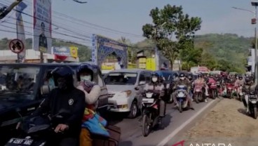 Arus Lalu Lintas Limbangan-Malangbong Garut Padat pada Kamis 20 April 2023