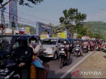 Arus Lalu Lintas Limbangan-Malangbong Garut Padat pada Kamis 20 April 2023