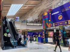Jelang Lebaran, Pusat Perbelanjaan Kota Kasablanka Ramai Pengunjung