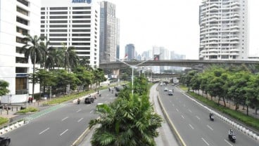 Potret Jalan Sudirman-Thamrin Jakarta Sepi Ditinggal Warga Mudik