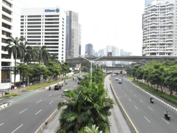 Potret Jalan Sudirman-Thamrin Jakarta Sepi Ditinggal Warga Mudik