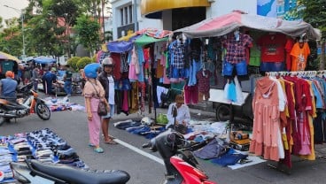 Berburu Baju Lebaran di Pasar Pagi Tugu Pahlawan