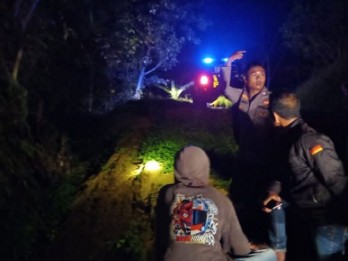 Ikuti Google Maps, Mobil Pemudik Masuk Jurang di Singajaya Garut