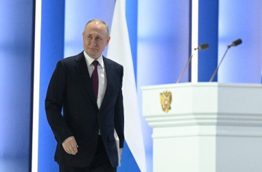 Putin Sampaikan Selamat Lebaran, Puji Prajurit Muslim Rusia