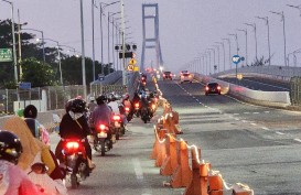 Arus Mudik di Suramadu H-1 Lebaran Terpantau Ramai Lancar