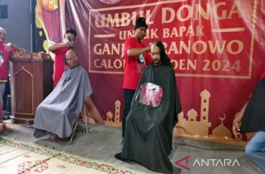 Dukung Ganjar, Seratusan Warga Sukoharjo Cukur Gundul