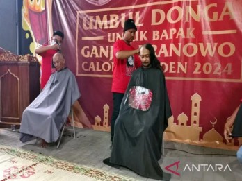 Dukung Ganjar, Seratusan Warga Sukoharjo Cukur Gundul
