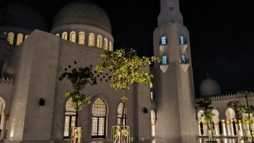 H-1 Kondisi Masjid Sheikh Zayed Solo, Bakal Jadi Tempat Salat Ied Jokowi