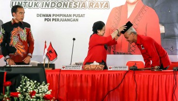 Ganjar Beberkan Makna Peci Pemberian dari Megawati