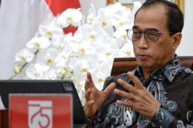 Menhub Kunjungi Terminal Tirtonadi usai Salat Id