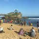 Gelombang Tinggi, BMKG Minta Warga Tak Berenang di Deretan Pantai Jawa
