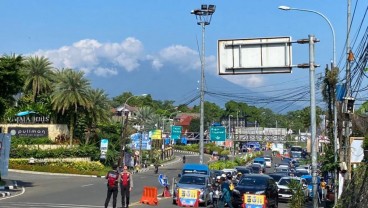 Ribuan Kendaraan Terjebak Macet Panjang di Jalur Puncak Bogor Hari Ini