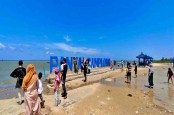 Lebaran Hari Ketiga, Pantai Camplong Madura Banjir Pengunjung