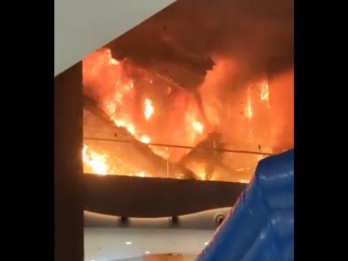 Kebakaran di Trans Studio Mall Makassar, Pengunjung Berbondong-Bondong Selamatkan Diri