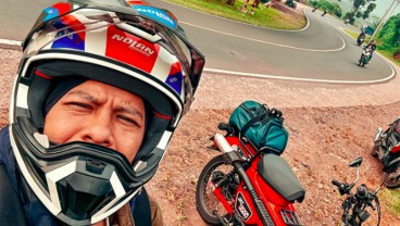 Ariel Noah Mudik Naik Motor BMW 310 GS Seharga Rp133 Juta