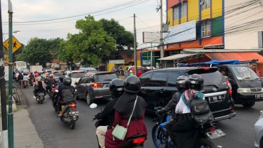 Pantura Cirebon Padat, Polisi Lakukan Rekayasa Lalu Lintas