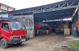 Polisi Geledah Gudang Diduga Lokasi Penyimpanan BBM Solar Milik Achiruddin Hasibuan