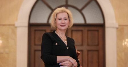 Duta Besar Rusia untuk Indonesia Lyudmila Vorobieva berpose di sela-sela wawancara dengan redaksi Bisnis Indonesia di Jakarta, Selasa (18/4/2022)./Bisnis-Fanny Kusumawardhani