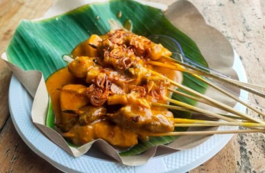 6 Makanan Khas Sumatera Barat yang Terkenal Menggoyang Lidah