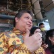 Datang ke Kediaman SBY, Airlangga Disambut Langsung AHY