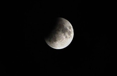 Muncul 18 Tahun Sekali, Simak Jadwal dan Lokasi Menyaksikan Fenomena Gerhana Bulan Penumbra di RI