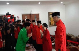 Ketum PPP Tiba di Kantor PDIP, Megawati dan Ganjar Tampak Sumringah