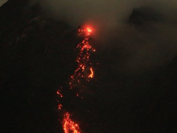 Siaga! Gunung Merapi 15 Kali Luncurkan Lava Pijar Selasa 2 Mei