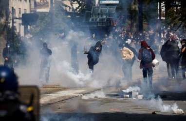 Kacau! Kerusuhan Pecah di Prancis Saat Hari Buruh