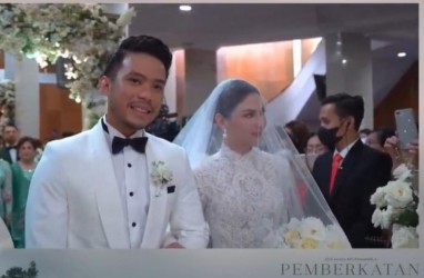 Tampil Menawan dengan Pakaian Putih, Jessica Mila dan Yakup Hasibuan Resmi Menikah