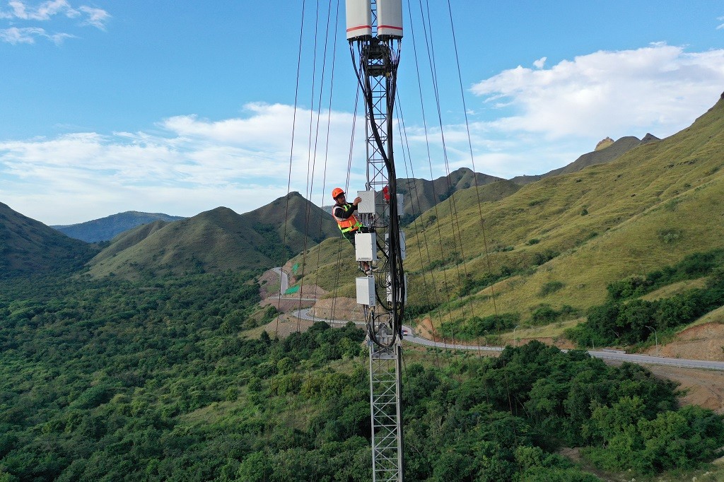 Foto: Memastikan kelancaran komunikasi selama perhelatan KTT ke-42 ASEAN, secara keseluruhan Telkomsel memfokuskan optimalisasi jaringan pada 16 area di sekitar Kawasan Labuan Bajo (termasuk area bandara, penginapan, media center, serta lokasi acara) dan 5 area di jalur utama antara Labuan Bajo dan Golo Mori.