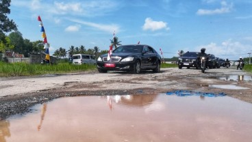 Jokowi Tinjau Langsung Jalan Rusak di Lampung, PSI: DPR Harusnya Malu!