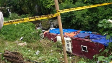 Kemenhub Ungkap Kondisi Bus Wisata yang Terguling di Guci Tegal