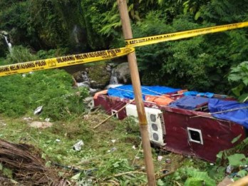 Kemenhub Ungkap Kondisi Bus Wisata yang Terguling di Guci Tegal