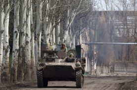 Perang! AS Beri Bantuan Paket Militer untuk Ukraina…