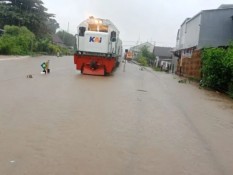 Banjir Kalibaru Mengganggu Perjalanan KA Sritanjung
