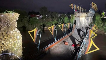 Jembatan Sikabu Senilai Rp24,5 Miliar Ambruk, PUPR Turun Tangan