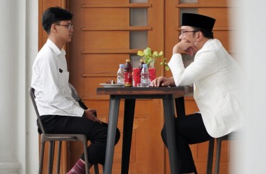 Bertemu Guru ASN Pangandaran Yang Ngaku Kena Pungli, Ridwan Kamil Carikan Solusi