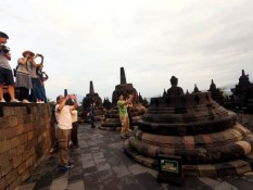 Jelang Perayaan Hari Waisak 32 Biksu dari Thailand Berjalan Kaki Menuju Candi Borobudur